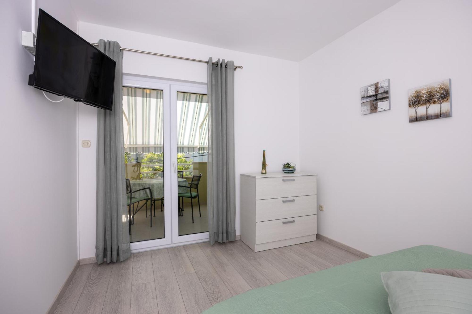 Apartmani Iva Tučepi Exterior foto